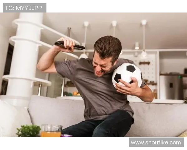 足球明星沙发推荐男士适合休闲娱乐的完美选择与搭配技巧